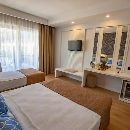 Hotel Armas Garden 4*