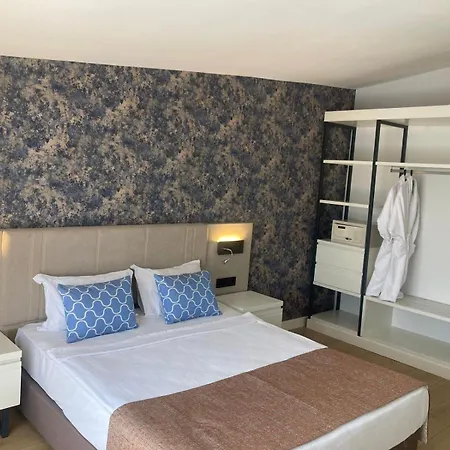 Armas Garden Hotel